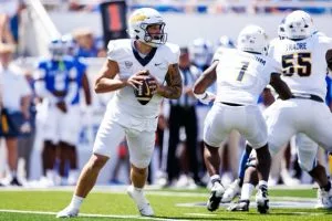 Western Kentucky Hilltoppers vs Toledo Rockets Picks and Prediction
