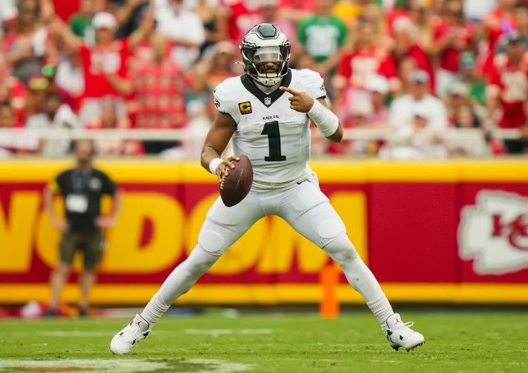 Jalen Hurts looks to lead the Eagles over the Rams