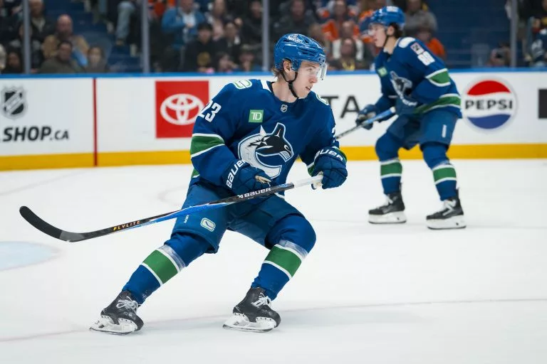 Calgary Flames vs Vancouver Canucks Picks and Prediction