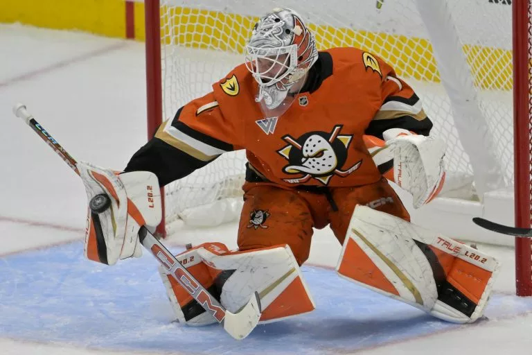 Ducks vs Golden Knights prediction