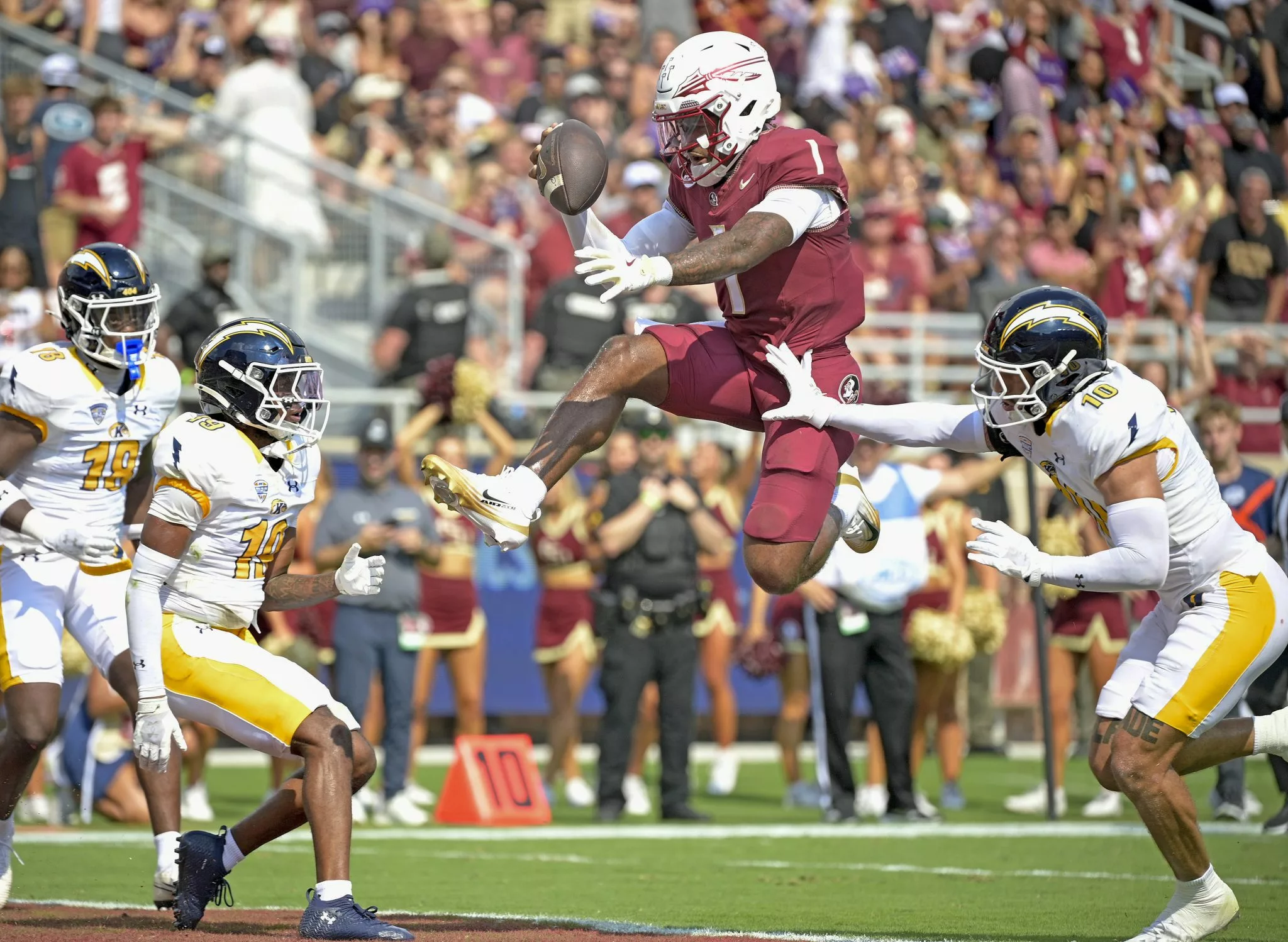Thomas Castellanos looks to lead the Seminoles over the Panthers