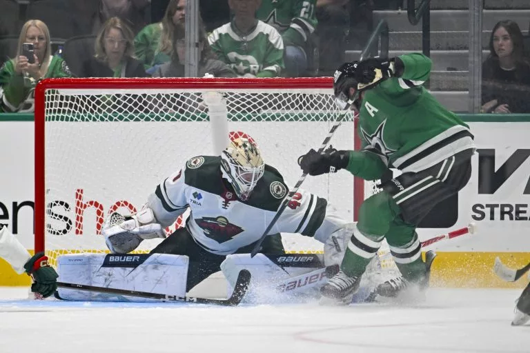 Tyler Seguin looks to lead the Stars over the Canucks