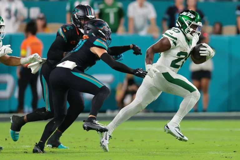 Breece Hall looks to lead the Jets over the Cowboys