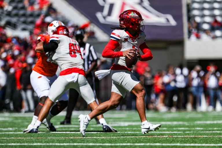 Noah Fifita looks to lead the Wildcats over the Cougars