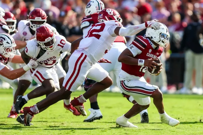 LaNorris Sellers looks to lead the Gamecocks over the Tide