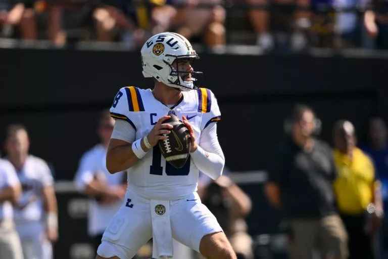 Garrett Nussmeier looks to lead the Tigers over the Aggies