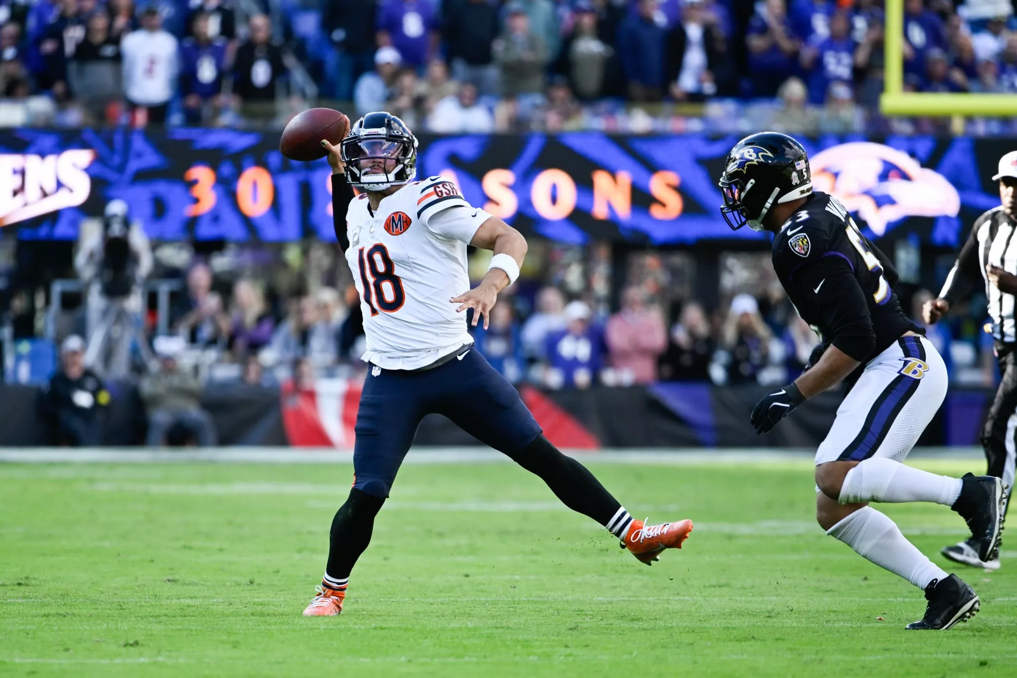 Caleb Williams looks to lead the Bears over the Bengals