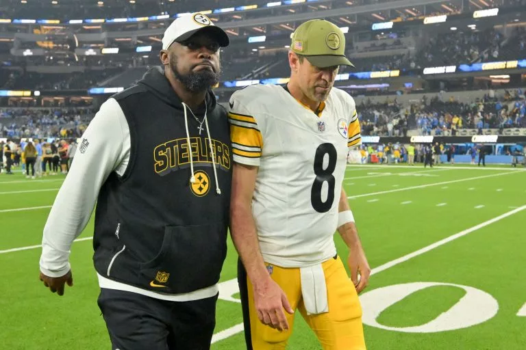 Pittsburgh Steelers at Cleveland Browns Predictions, Picks, Odds, and Line Movement for December 28