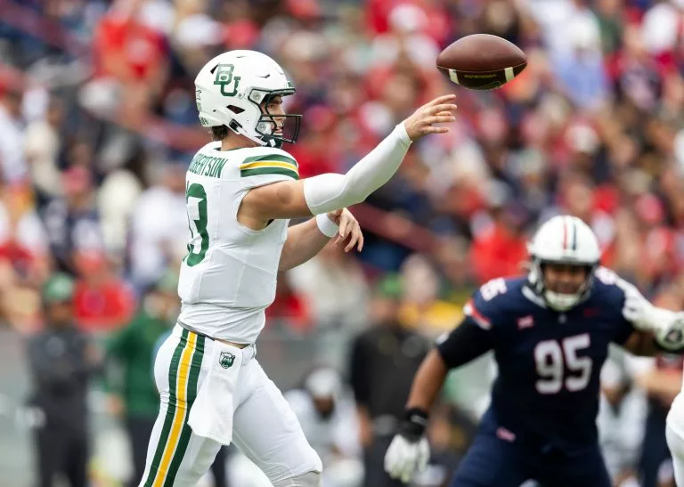 Sawyer Robertson looks to lead the Bears over the Cougars