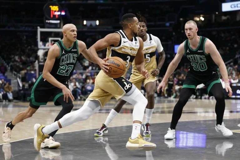 CJ McCollum looks to lead the Wizards over the Hawks