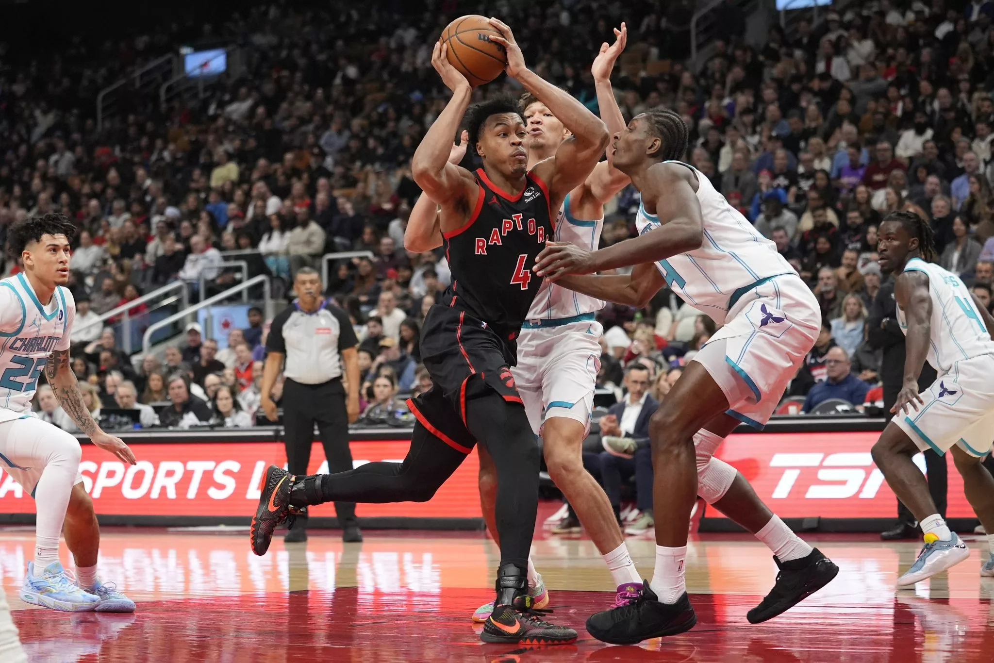Scottie Barnes lookss to lead the Raptors over the Knicks