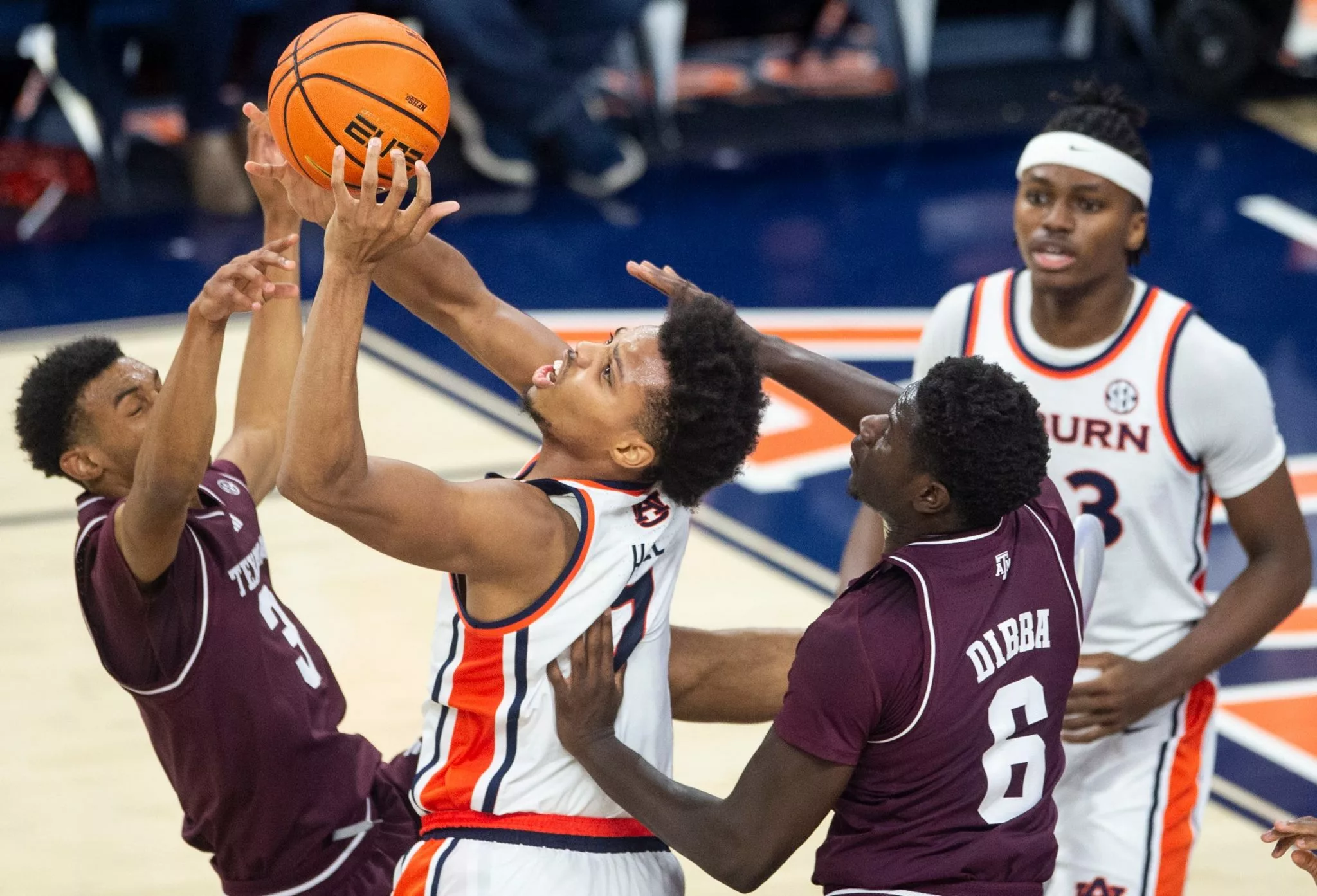 Keyshawn Hall looks to lead the Tigers over the Razorbacks