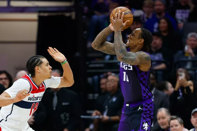 DeMar DeRozan looks to lead the Kings over the Raptors