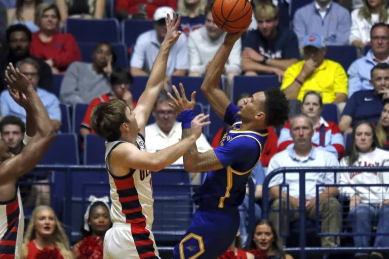 Cal State Bakersfield vs UC San Diego Tritons prediction.