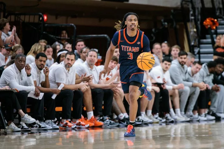 Cal State Fullerton vs Hawaii prediction