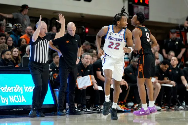 Darryn Peterson looks to lead the Jayhawks over the Cougars