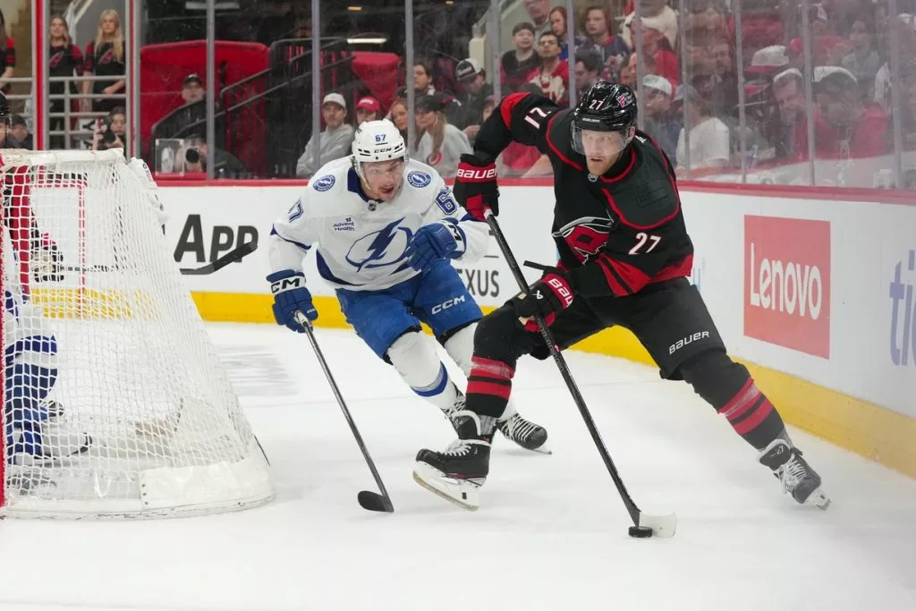 Detroit Red Wings vs Carolina Hurricanes prediction