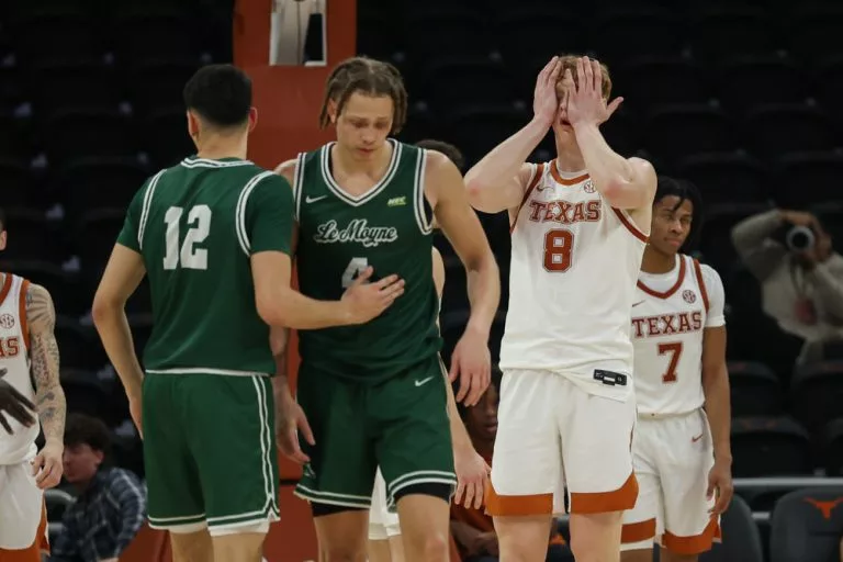 Stonehill vs Le Moyne prediction
