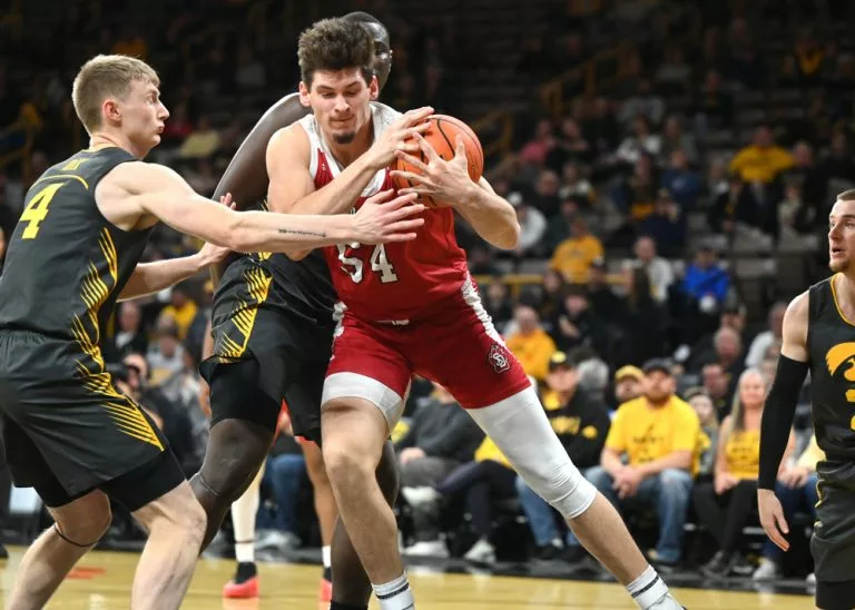 Omaha vs South Dakota Prediction