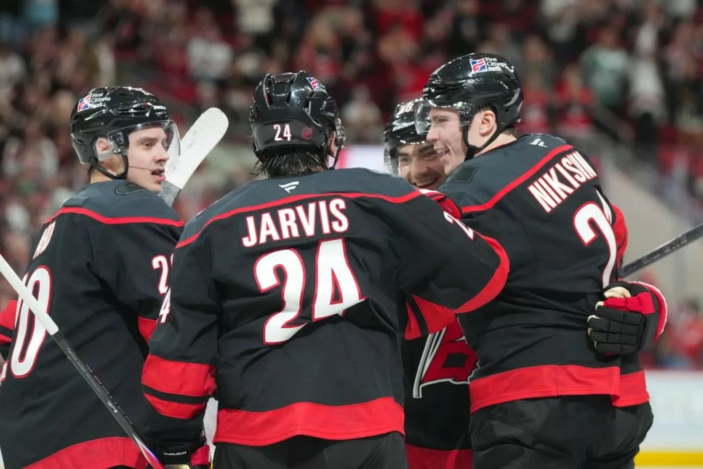 New York Islanders vs Carolina Hurricanes prediction